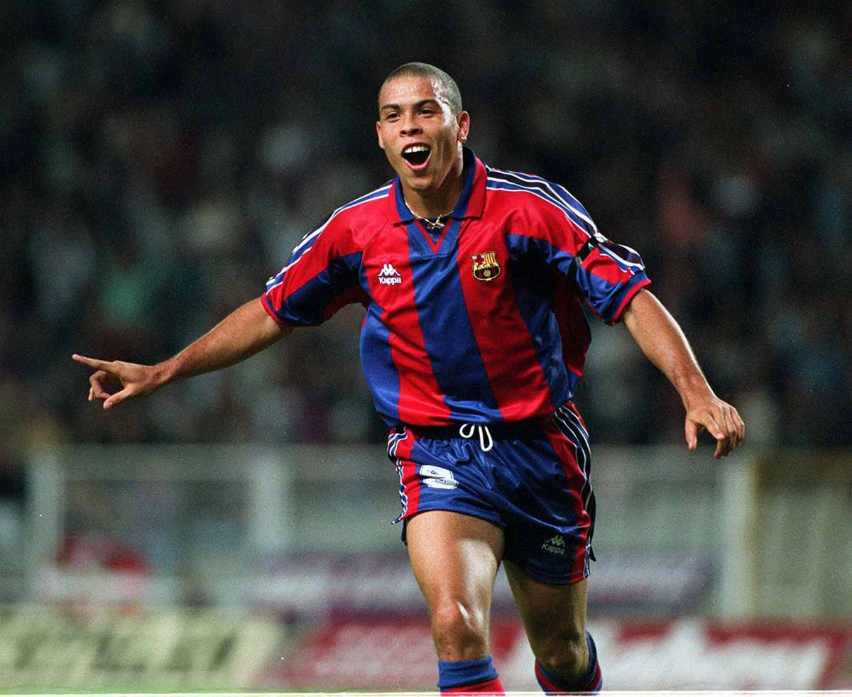 FC Barcelona 1996/97 (Home) - Image 3
